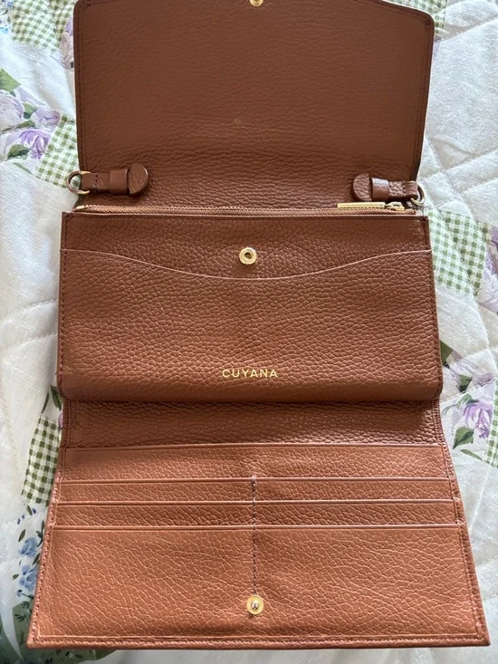 Cuyana Pebbled Leather Crossbody Wallet in Caramel Brown with Gold Hardware - Picture 5 of 16